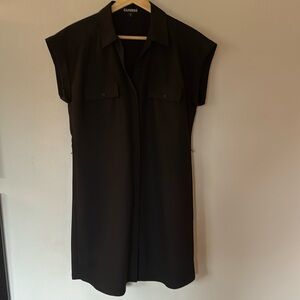 CAP SLEEVE dress. front pockets..